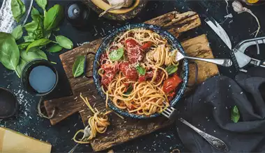 O delicioso mundo da comida italiana: uma viagem culinária