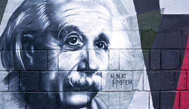 Albert Einstein: A tudományos zseni élete és munkássága